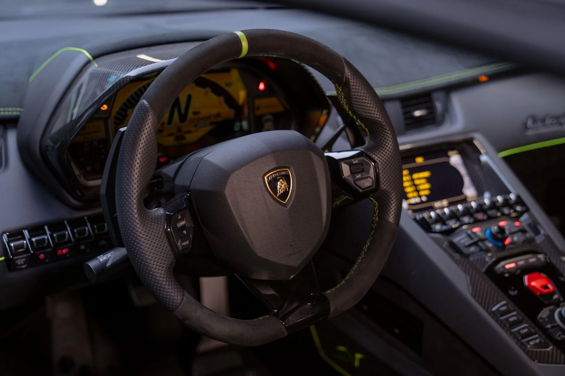 mph037_523030648_Used_2016_Lamborghini_Aventador_LP_750_4_SV_1791299177_2c2f192476