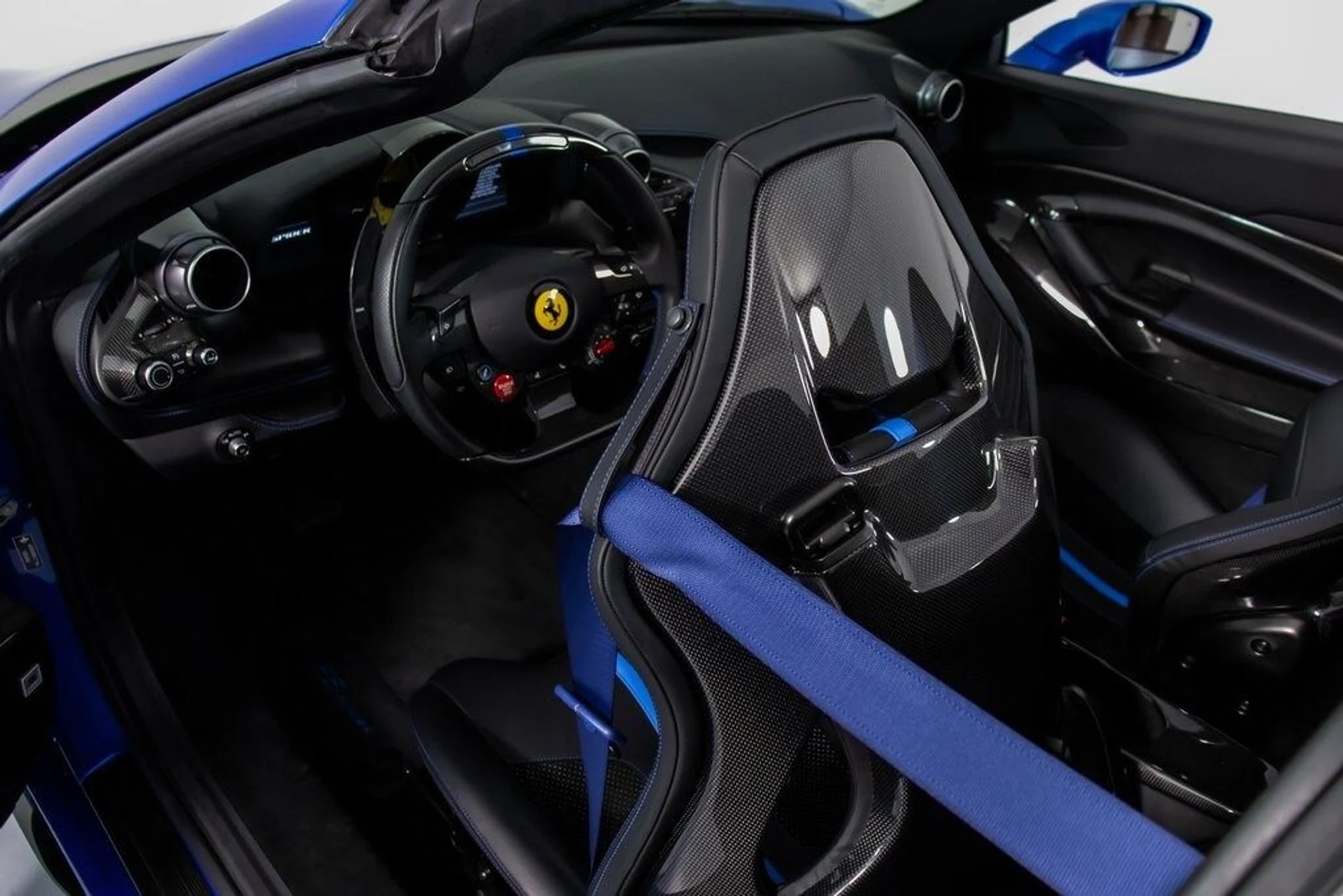 mph037_527663796_bcc9d21a34981b7169f15a301b56d109x_8fd5a3753b