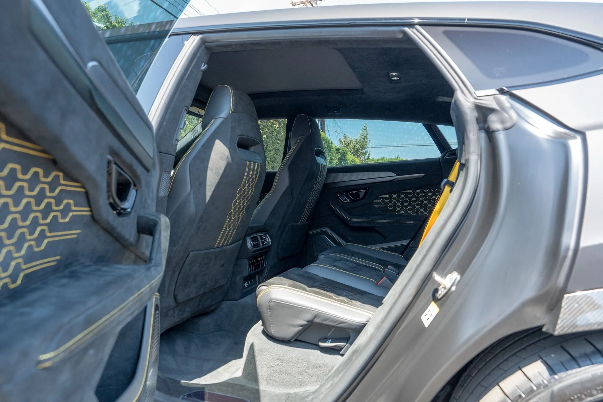 mph037_534607823_Used_2023_Lamborghini_Urus_Performante_1754671732_2e7bd1d648