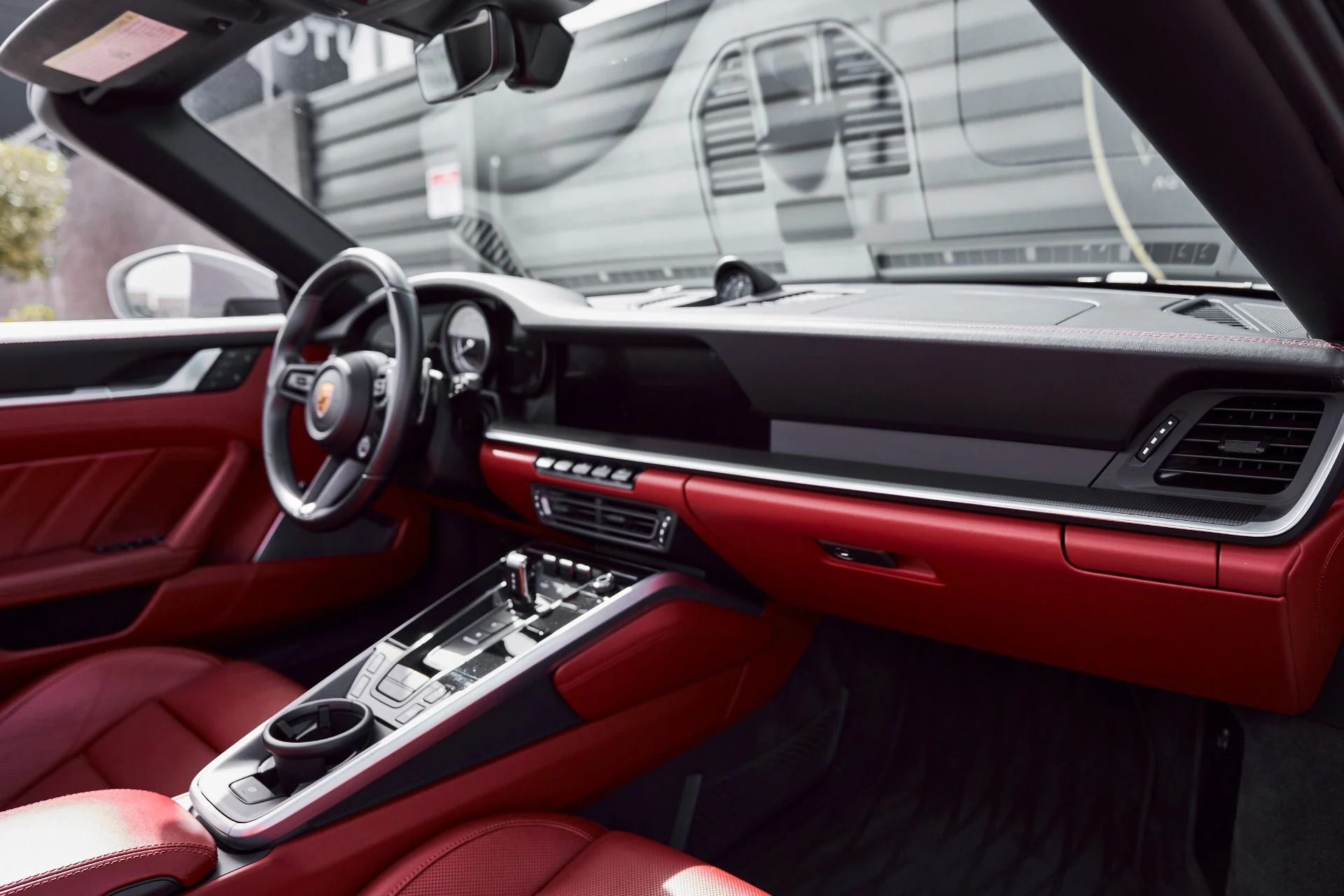 mph037_537516882_Used_2022_Porsche_911_Turbo_S_1772308203_9e2f175932