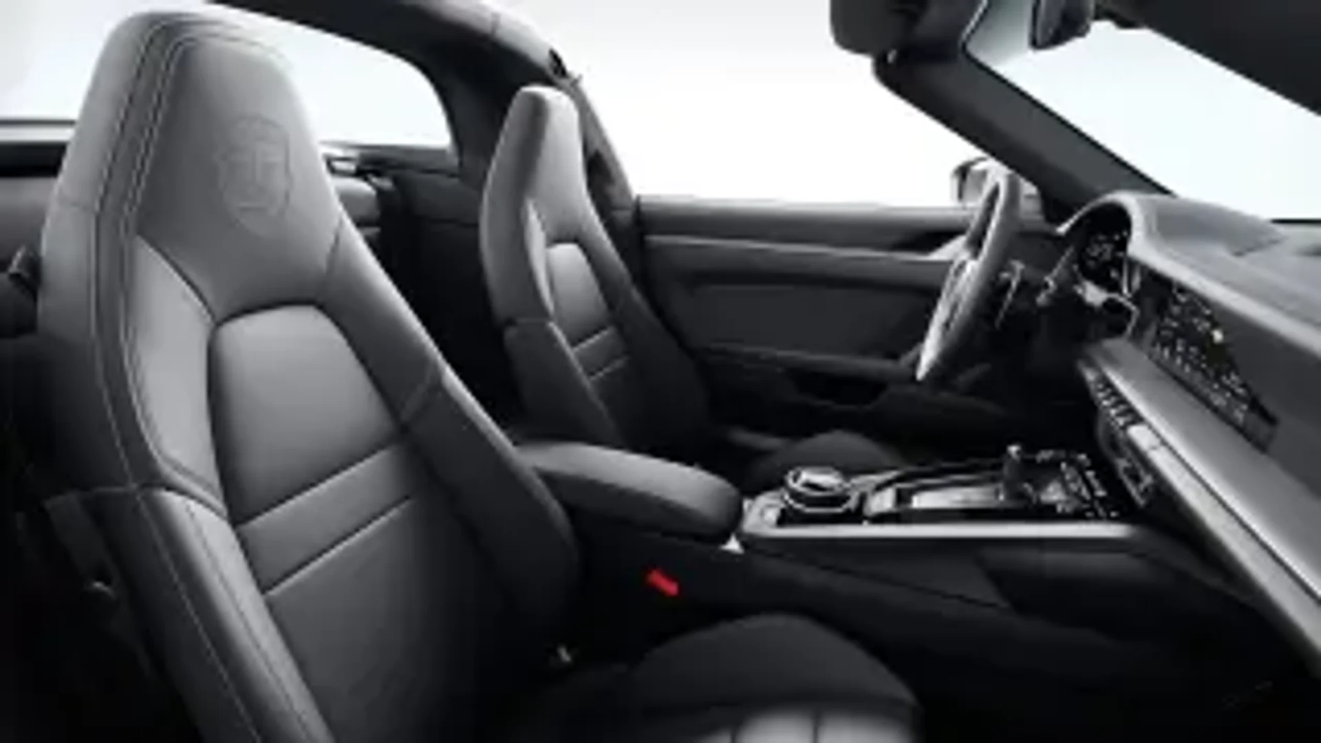 mph037_542139420_320_5dd08ec610