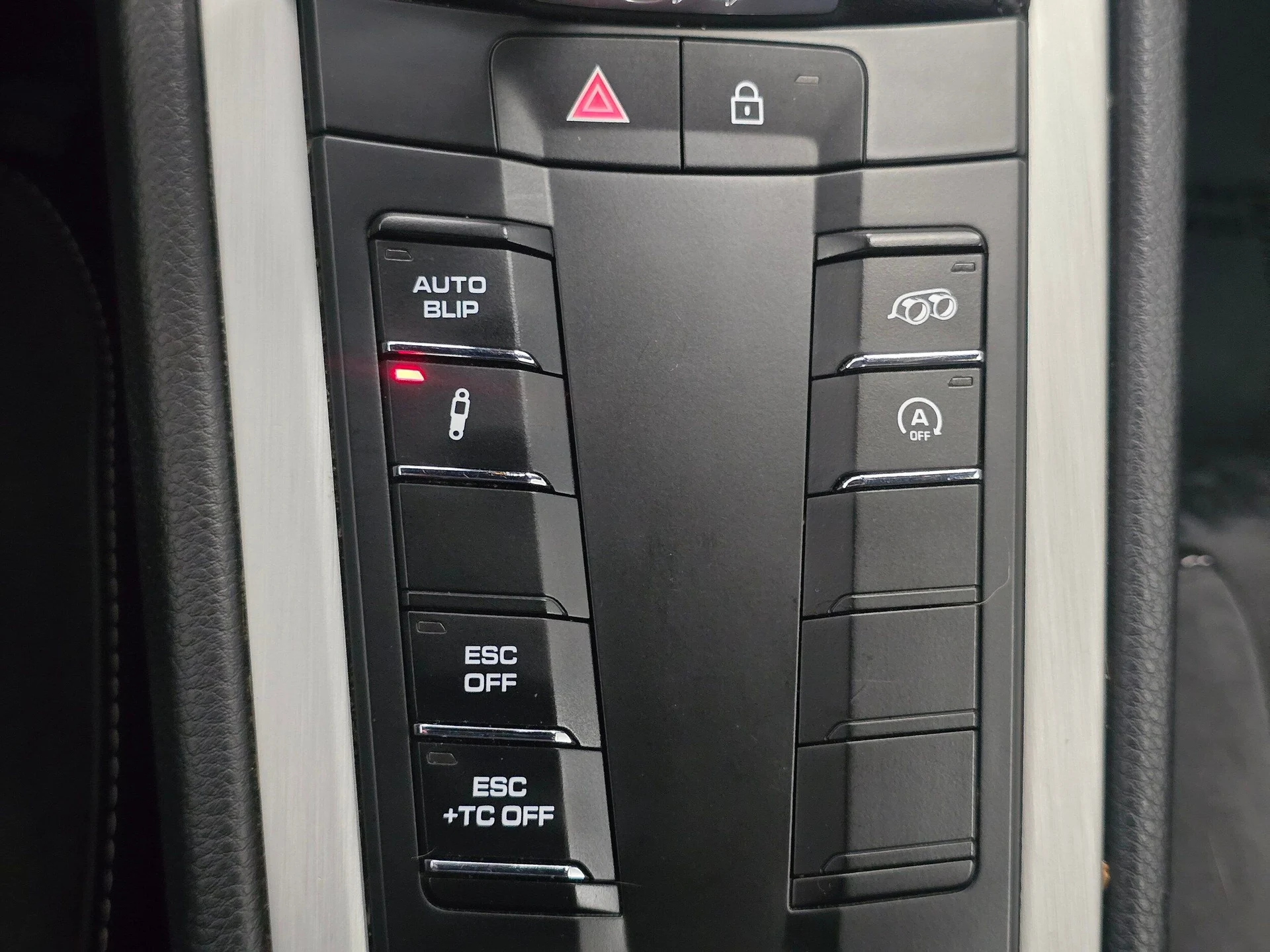 mph037_545019183_3492b0df8c995bfffe764cee484dce34x_24a1d84796