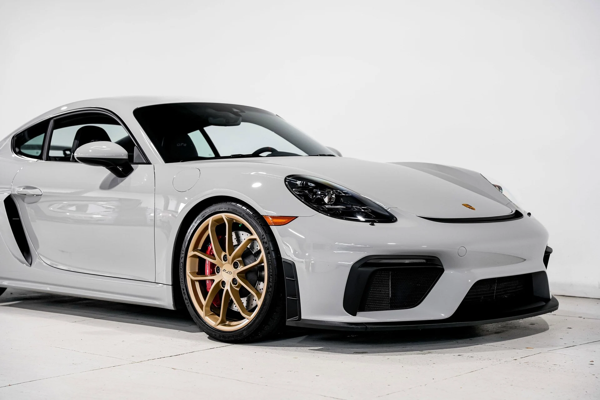 mph037_546099895_65d1da9532832464f28b8f83eb267ccdx_0766e37504