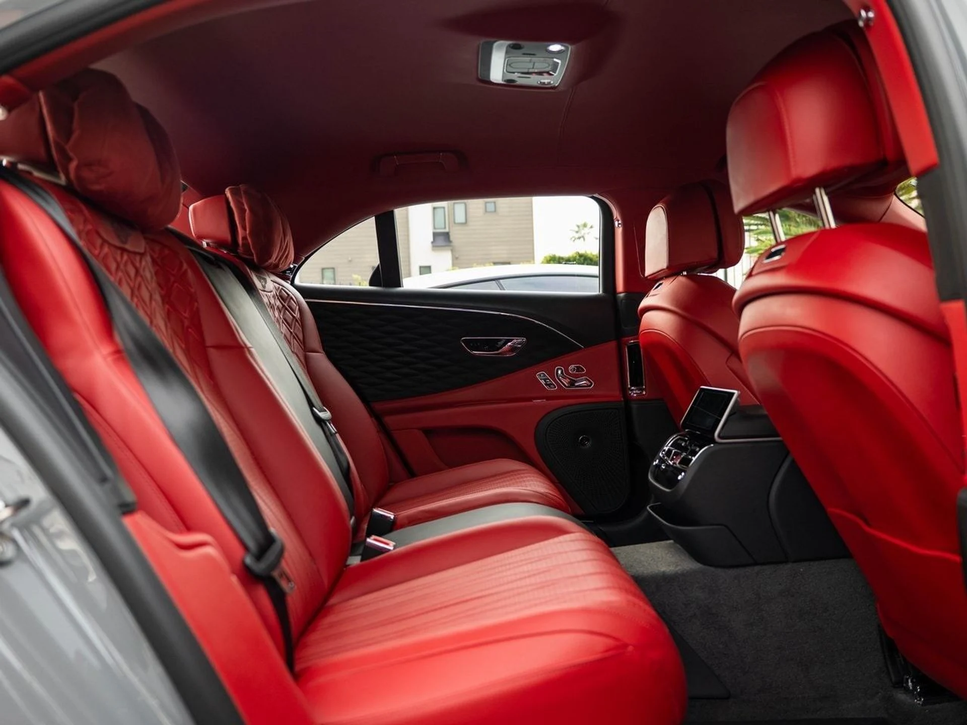 mph037_554862196_8e1141672358b83c04cd6888708b4344x_5416a0d301