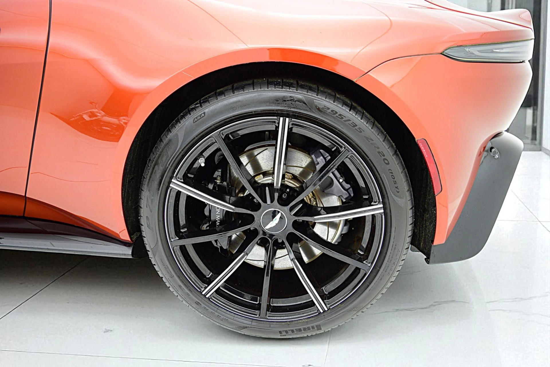 mph037_567596001_Used_2020_Aston_Martin_Vantage_Coupe_400564fd24