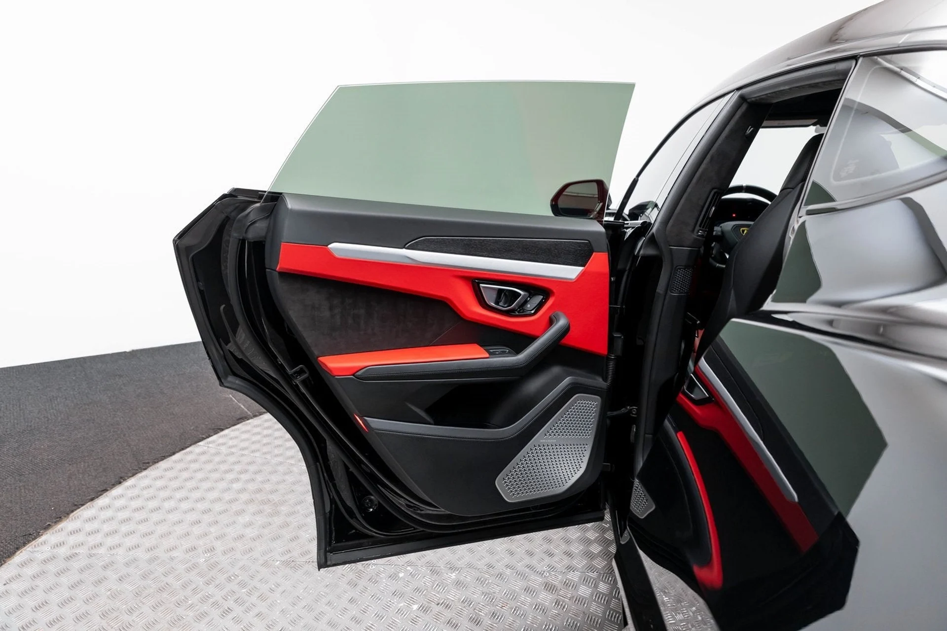 mph037_573071479_38_1b1eec2f59