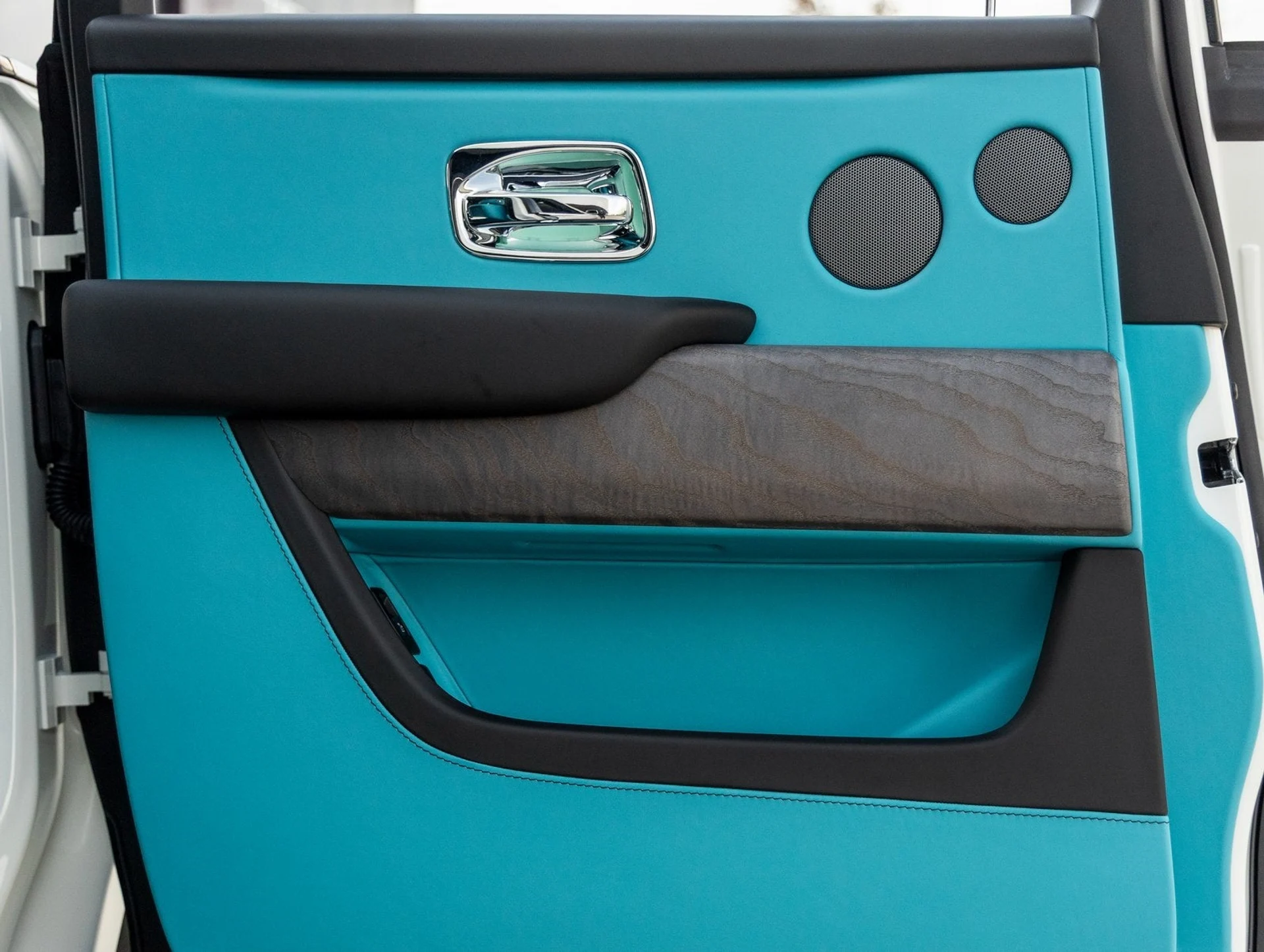 mph037_582708029_38_b7ef8908da