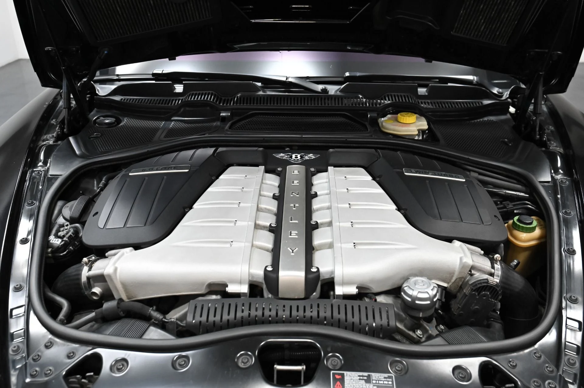 mph037_590726475_Used_2006_Bentley_Continental_Flying_Spur_1753818843_576b57b8c5