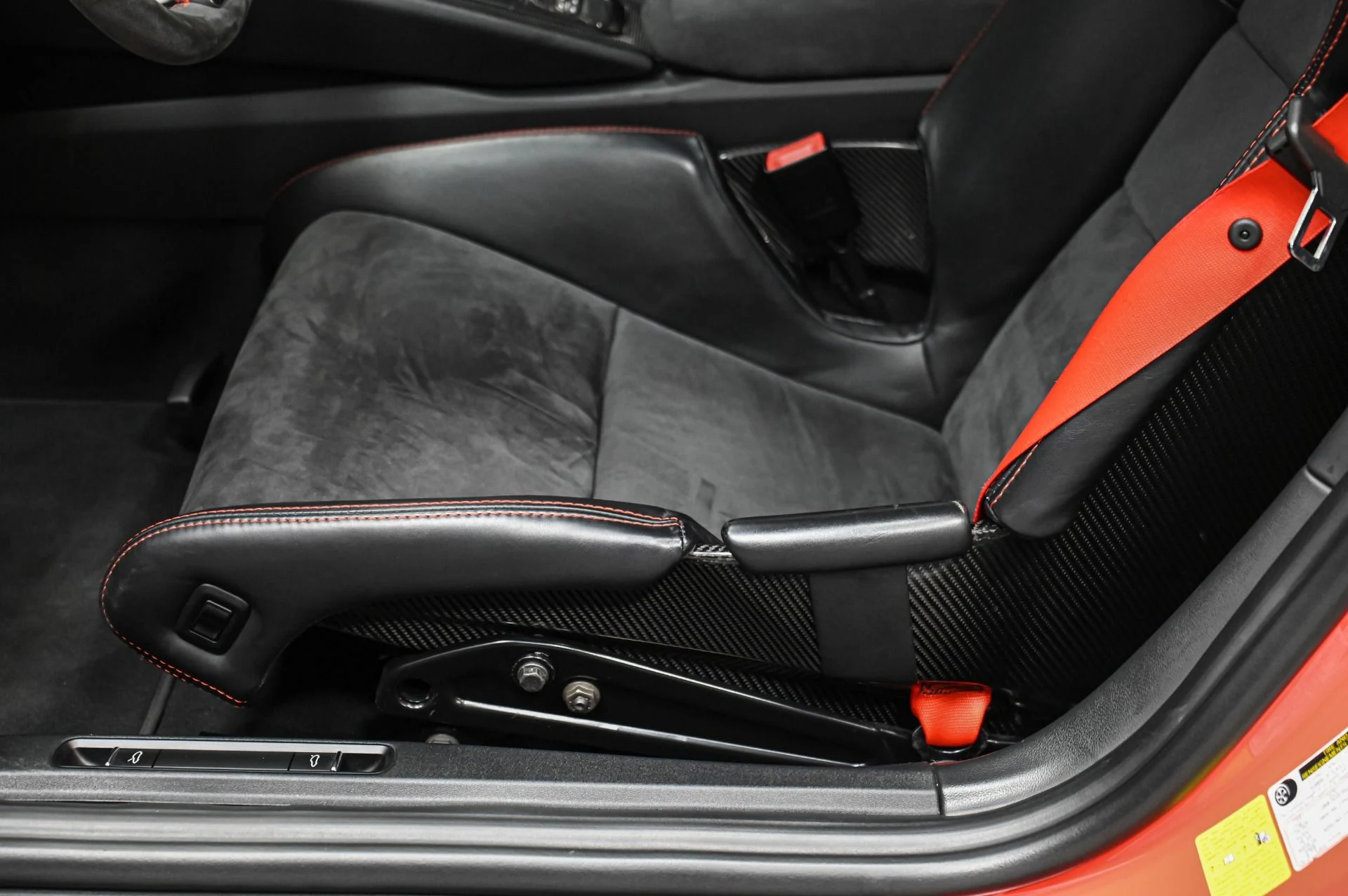 mph037_593612776_Used_2016_Porsche_911_GT_3_RS_1788412421_ad1f2ab038