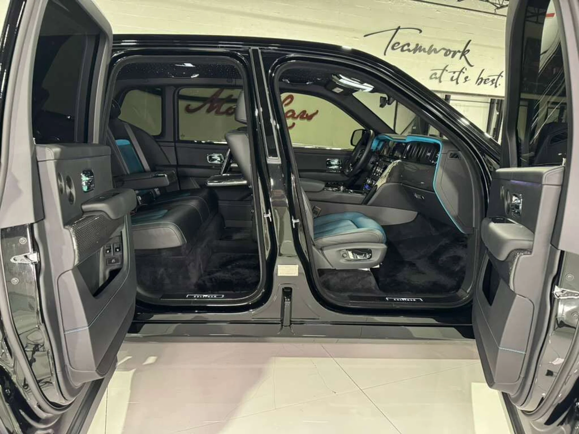 mph037_598117279_add232a4d617cf5577796d498dfd058d_e435631730