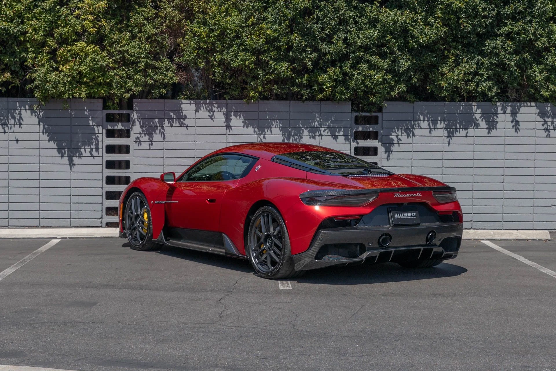 mph037_600451391_Used_2022_Maserati_MC_20_1747769265_93baf199e7