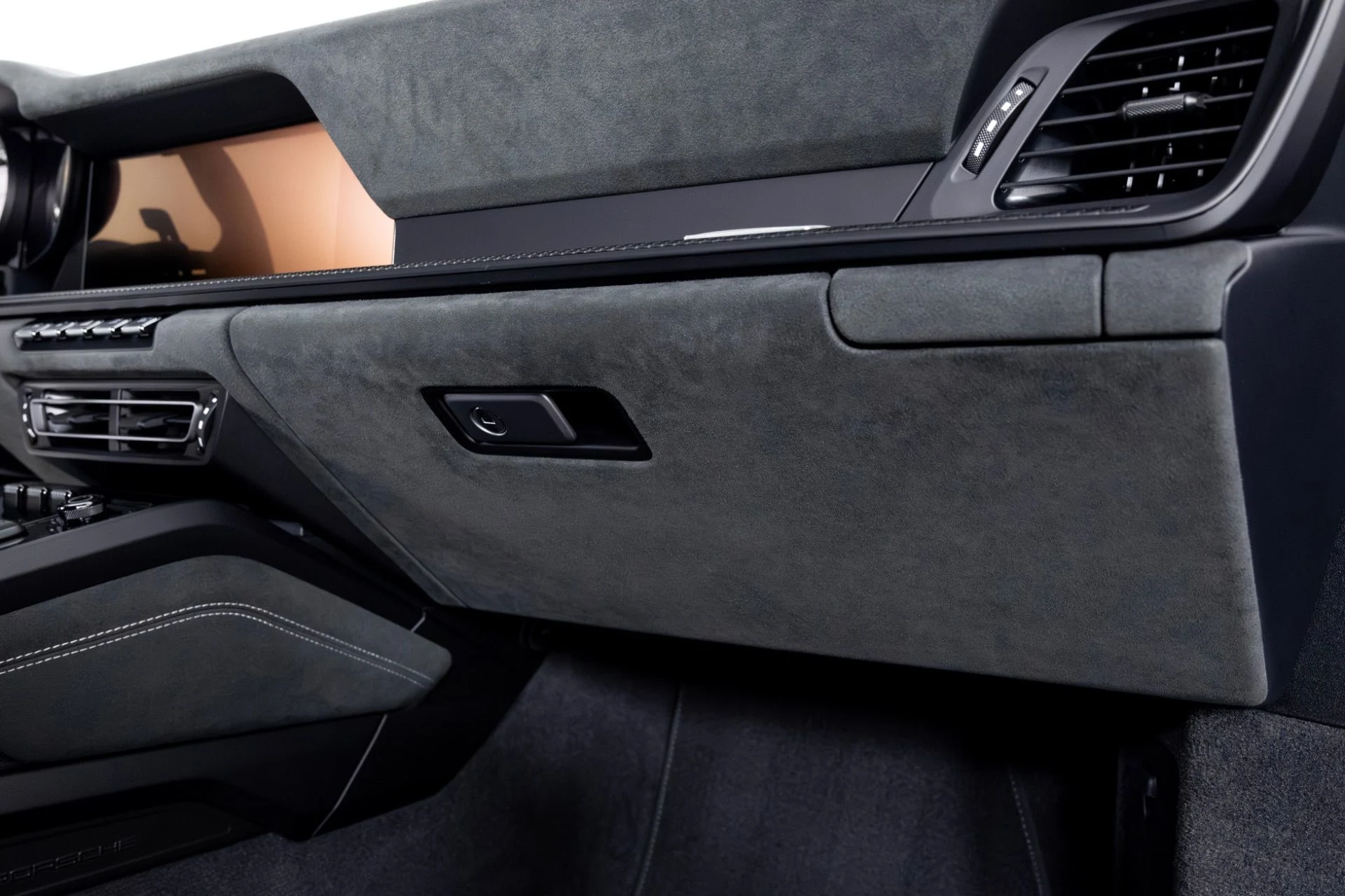 mph037_60155473_Used_2025_Porsche_911_GT_3_RS_1765482750_a1b68651ce