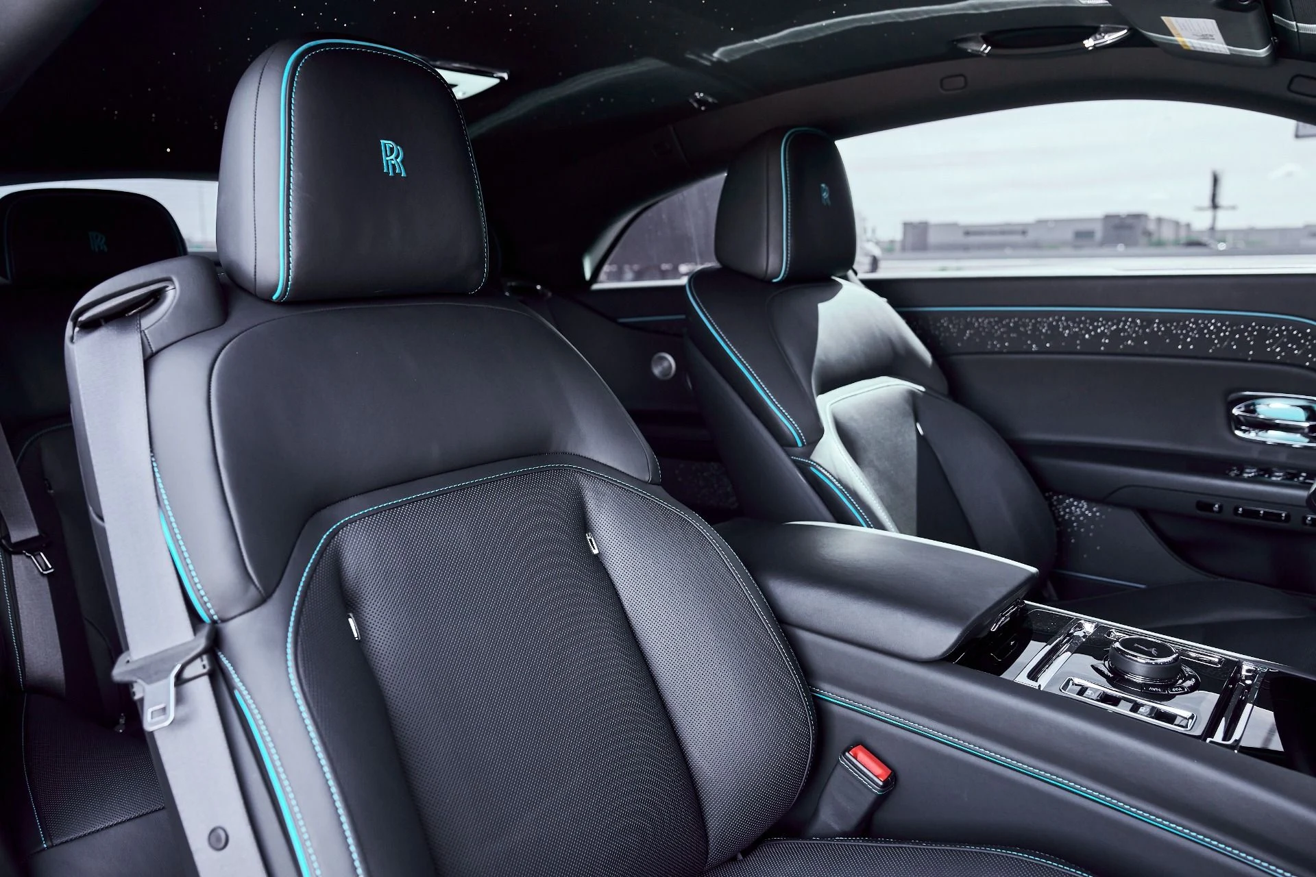 mph037_612948341_Used_2025_Rolls_Royce_Spectre_Base_1771642462_0ccd0f6034