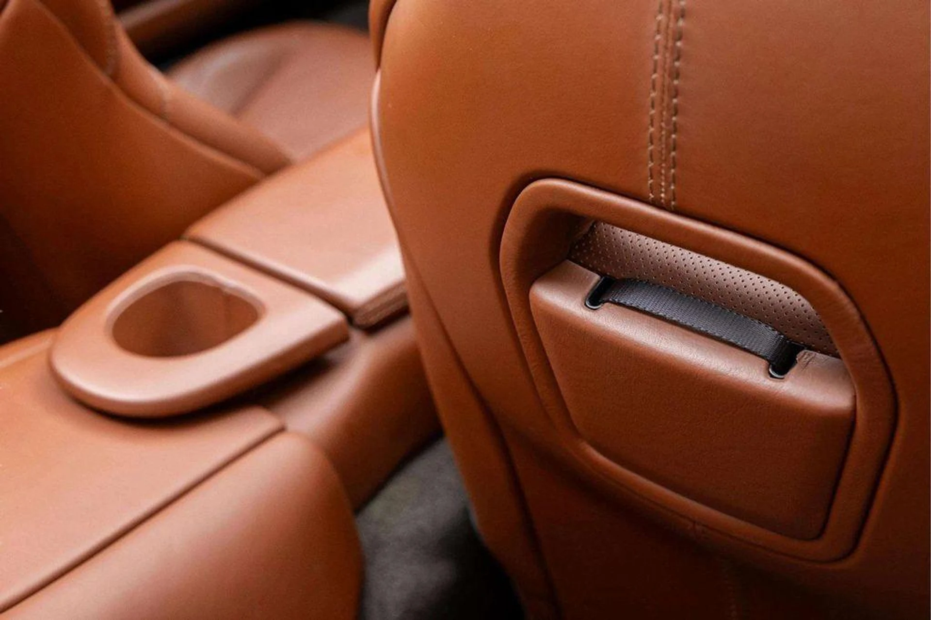 mph037_613652333_EYOK_Gxv4p_Naz_Me_Pft_F_Rnsb62nj8_dd7fc91526