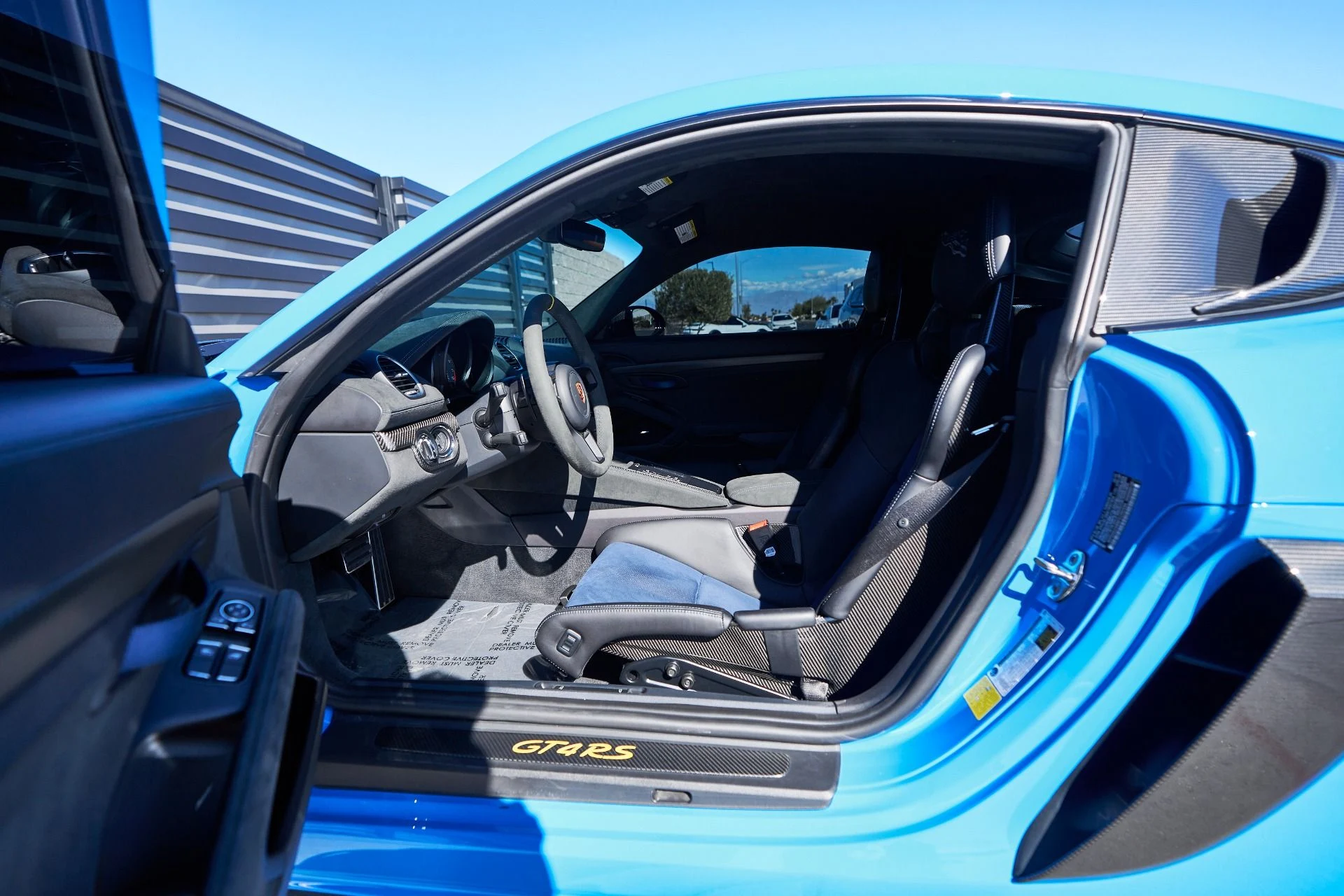 mph037_617353496_Used_2023_Porsche_718_Cayman_GT_4_RS_1760748905_1e98b310e7