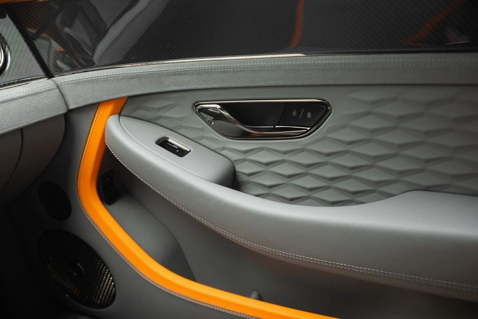 mph037_639799457_bbb0ef3aef8cc101ec0c6d3dda815bb9x_252fce5453