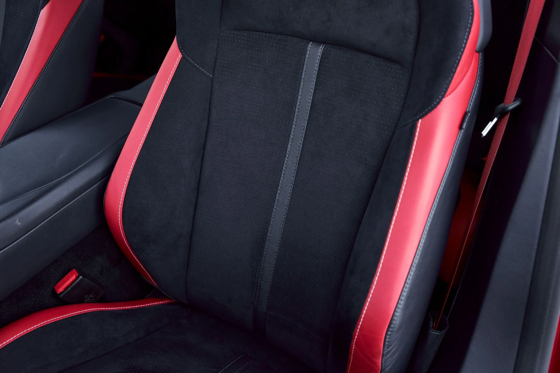 mph037_654644788_Used_2024_Aston_Martin_DB_12_1767840033_a58eda4452