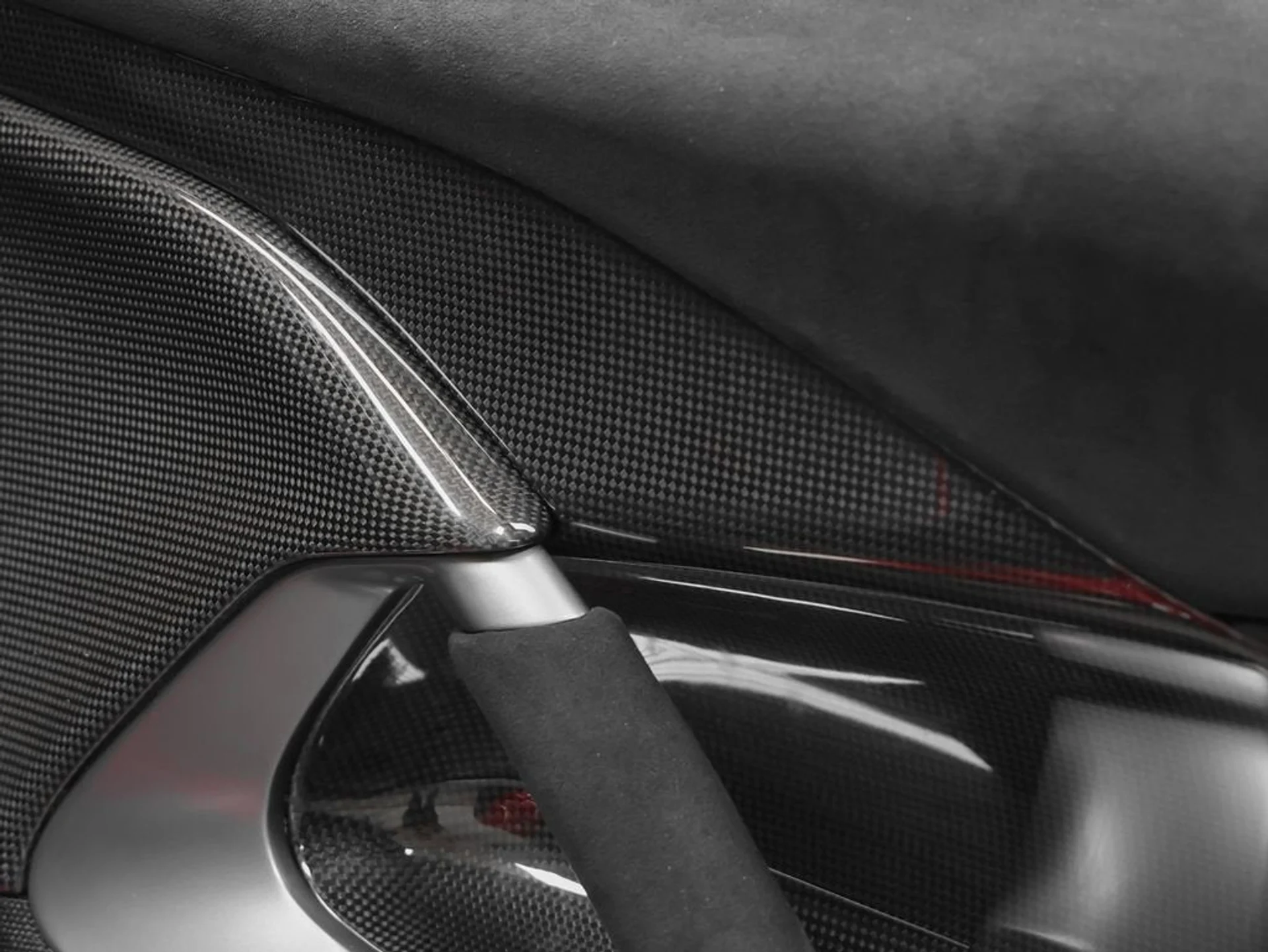 mph037_659670402_38_52dca43025