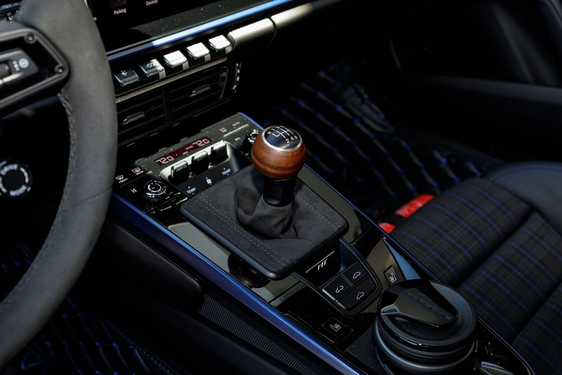 mph037_660166680_666_p38_l_97ad5b0eda