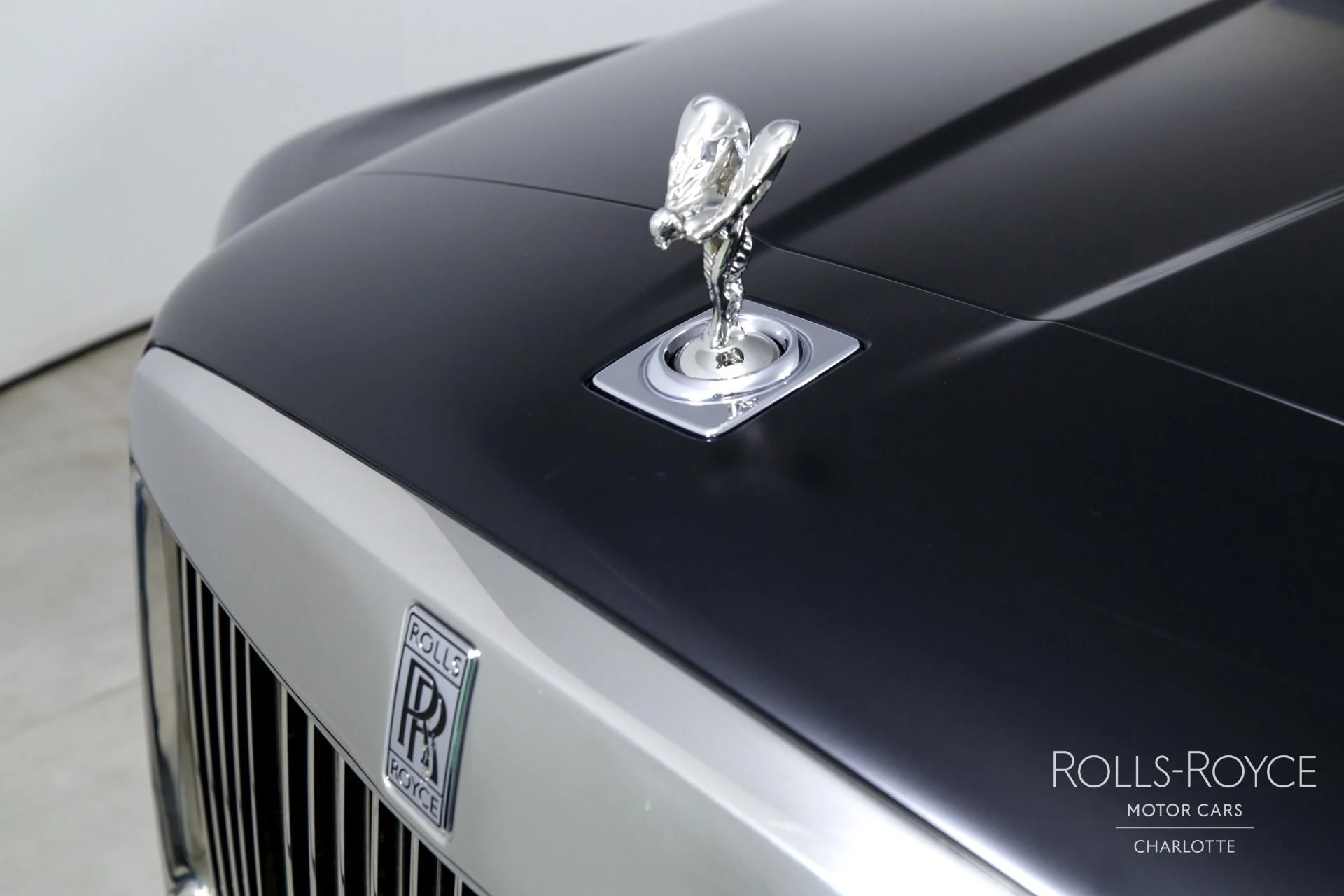 mph037_66430199_Used_2023_Rolls_Royce_Cullinan_1749155627_02d9a16ffe