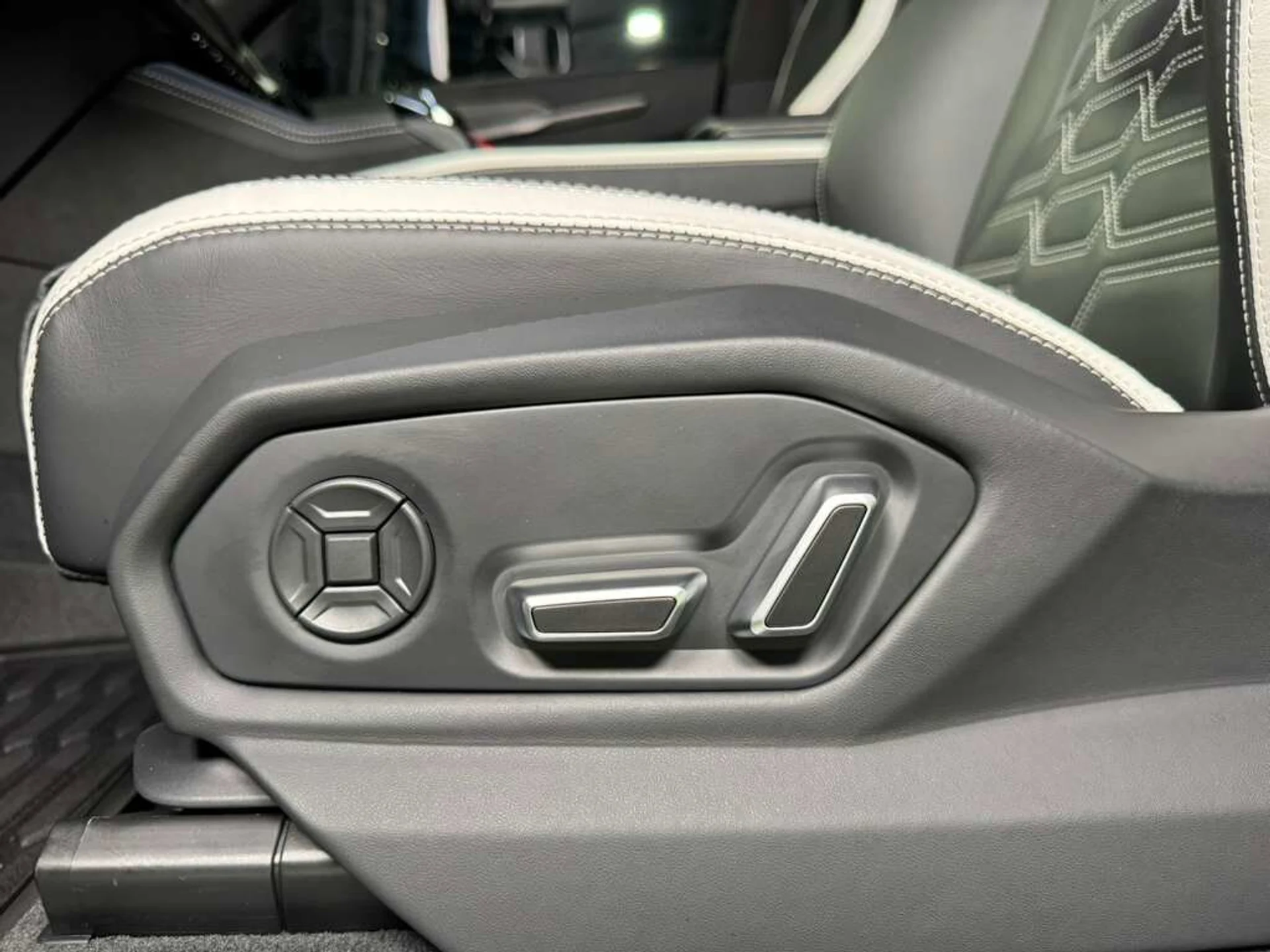 mph037_677031545_98c96156697189b1336c8ee8344ca3a4_9d49cb2554