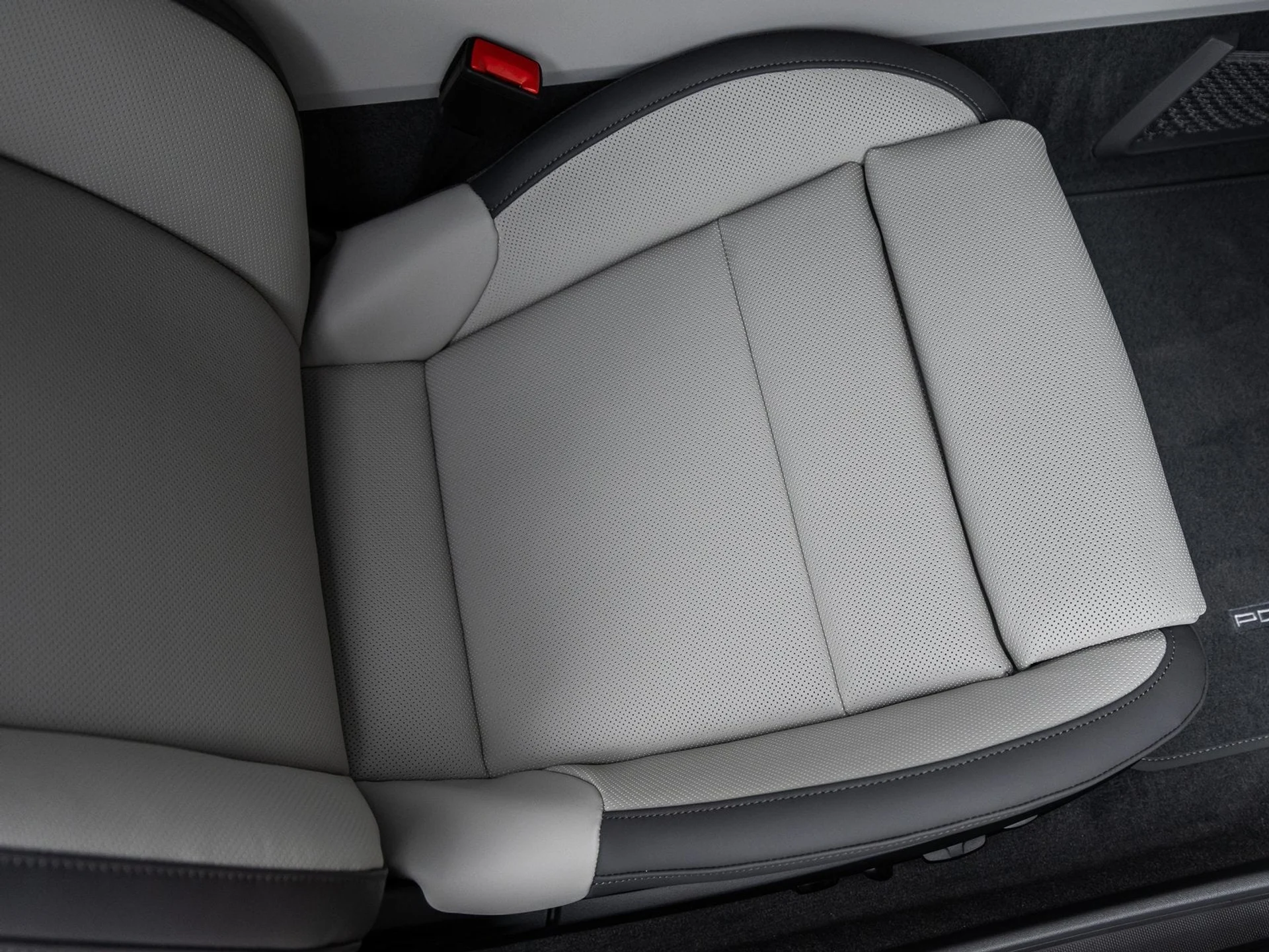 mph037_681183243_38_2e934921ea