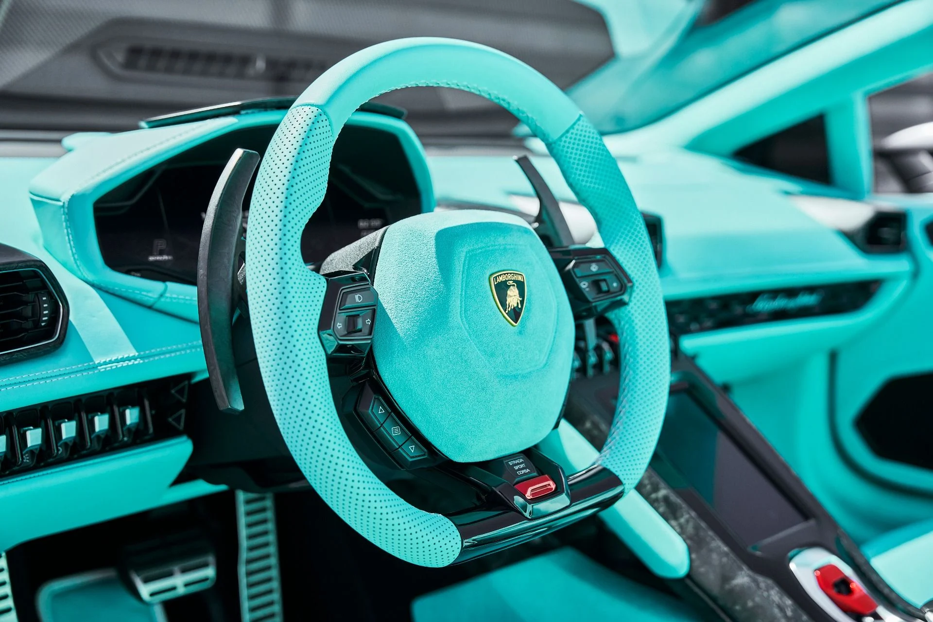 mph037_68582472_Used_2022_Lamborghini_Huracan_EVO_Base_1779498776_de51b8f131
