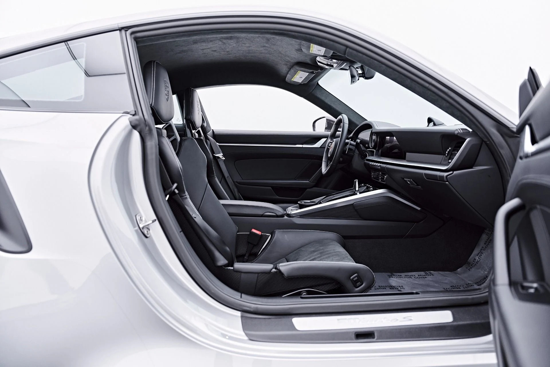 mph037_690078101_Used_2025_Porsche_911_Turbo_S_1785539160_99cb0a77e9