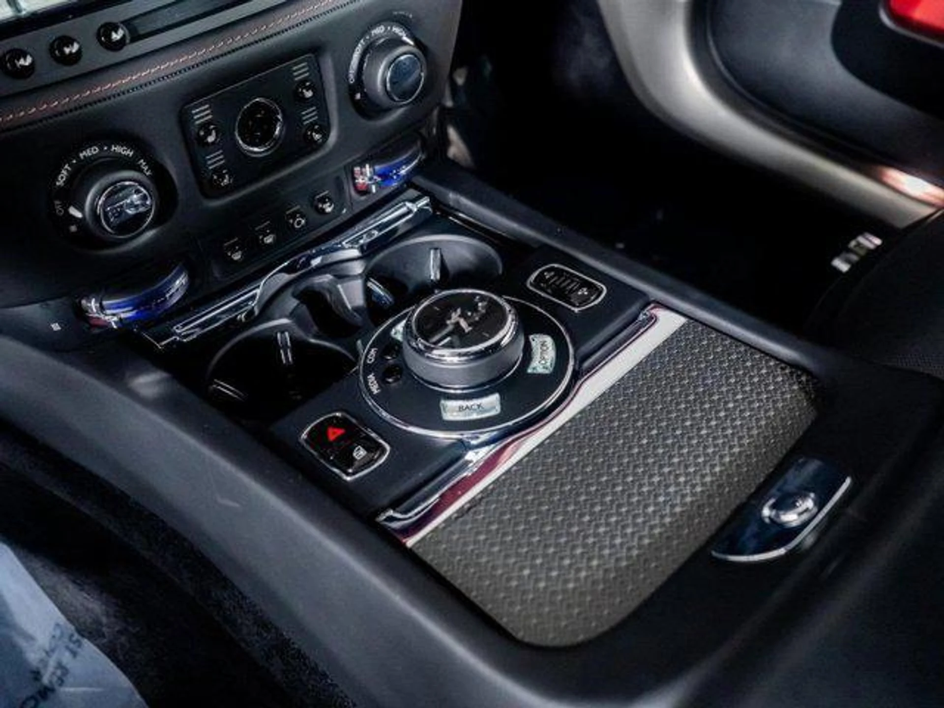 mph037_696255004_xs_Ok_JY_Eqpwh_Qh_C_Fc_I8_Xr_ZM_0yto_e86c0b7cb9