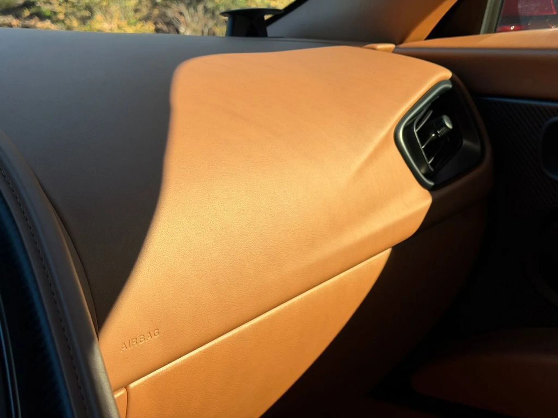 mph037_698910484_d9d365c03f524a18819d31ec58167e60_37c3f1a90e