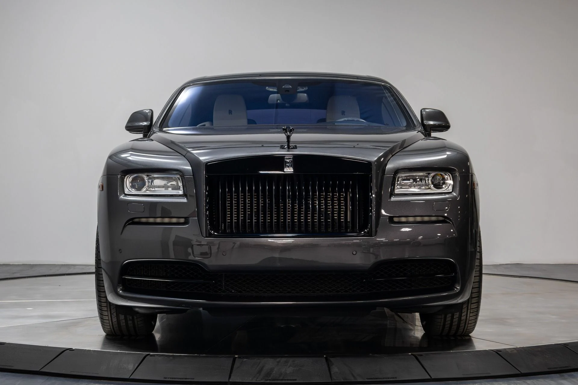 mph037_709256821_Used_2016_Rolls_Royce_Wraith_1765322495_e9fd23318e