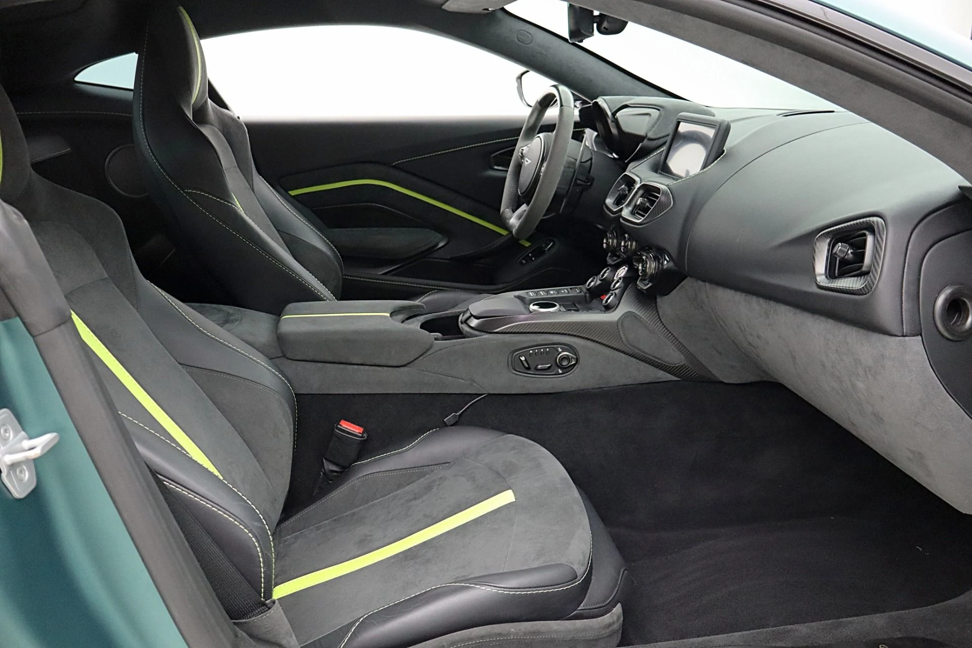 mph037_709654514_Used_2023_Aston_Martin_Vantage_F1_EDITION_adec82521d