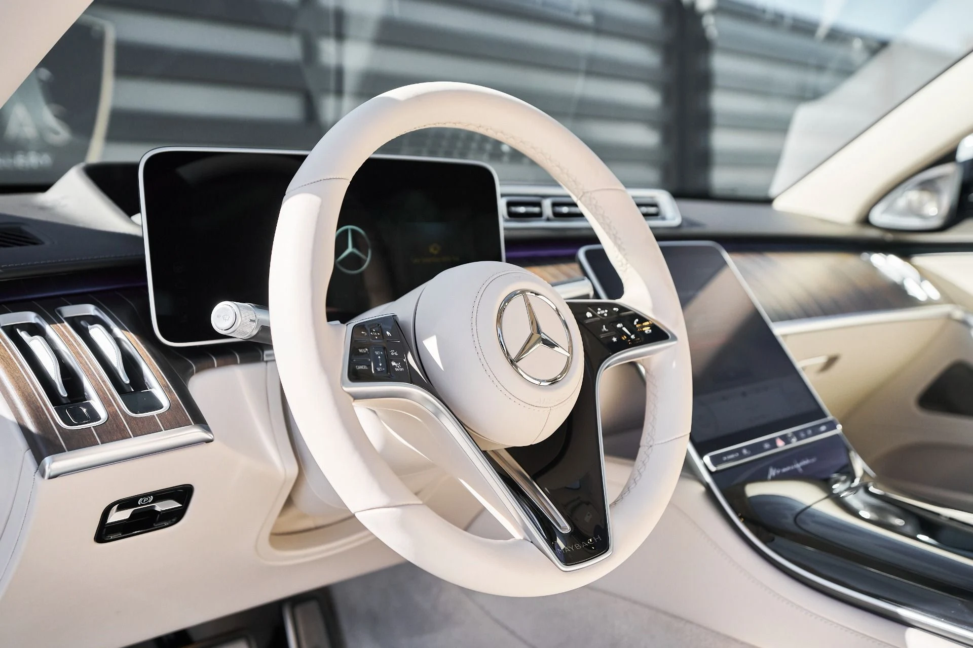 mph037_733981430_Used_2025_Mercedes_Benz_S_Class_Maybach_S_680_1761611097_49c58e289c