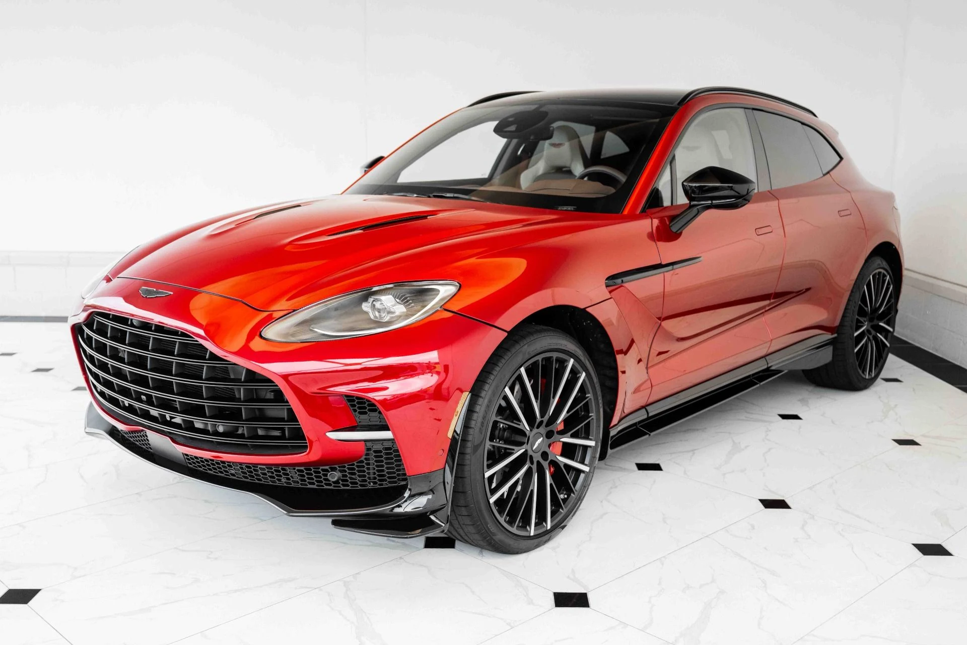 mph037_737407751_Used_2023_Aston_Martin_DBX_707_1697843884_894bba87fc
