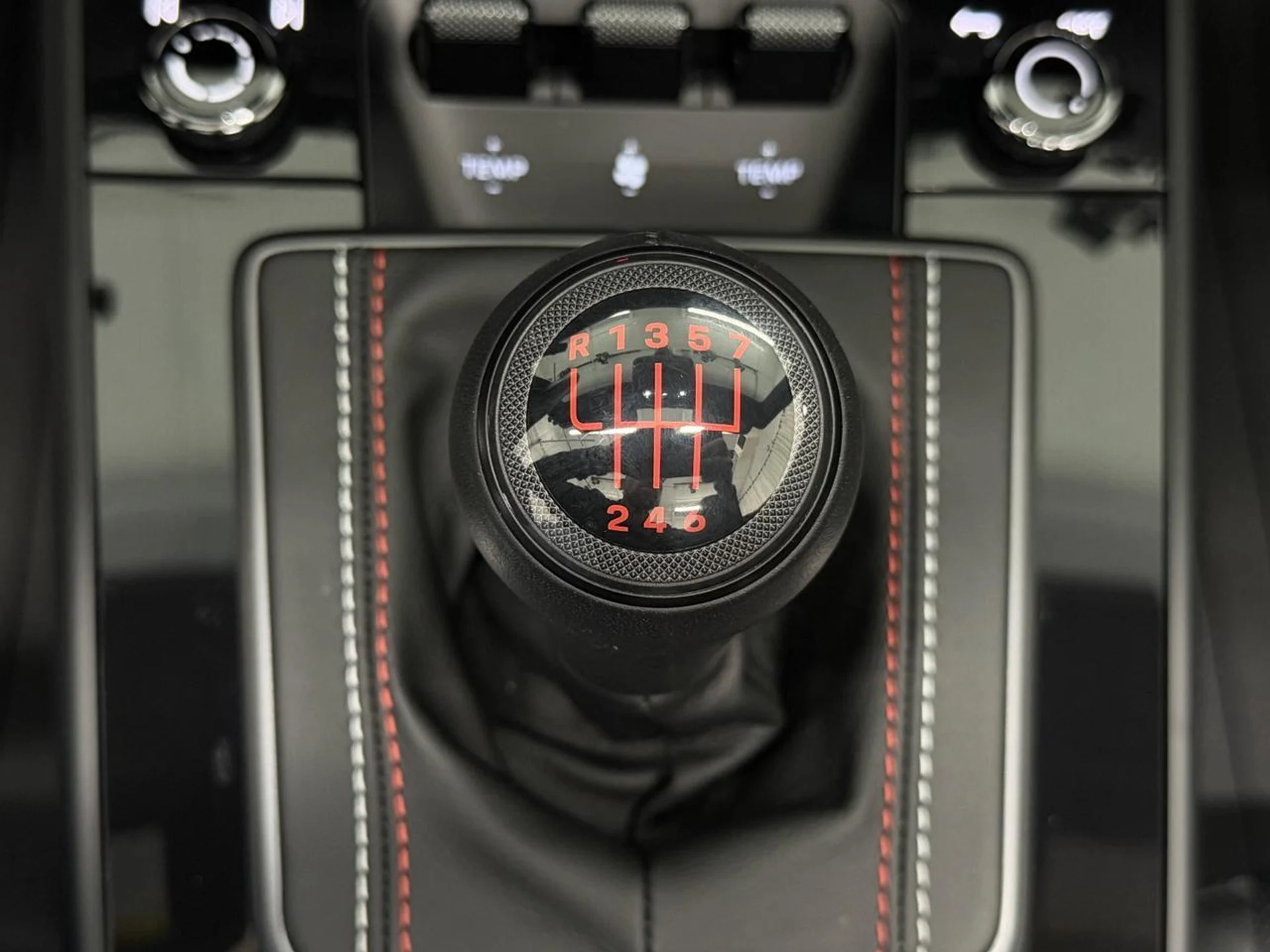 mph037_743692911_dd03bca39890304ed26f012ba402c4d6_d24c126620