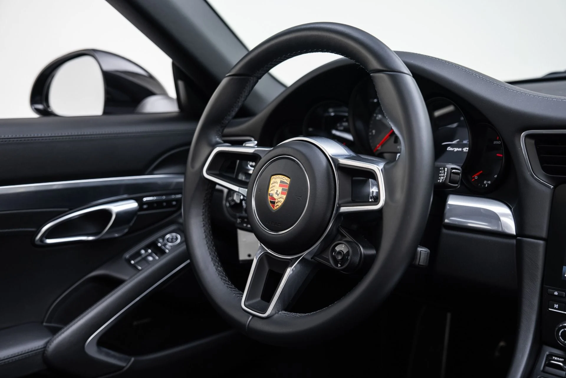 mph037_754040455_Used_2018_Porsche_911_Targa_4_S_1767827905_bbbd150832