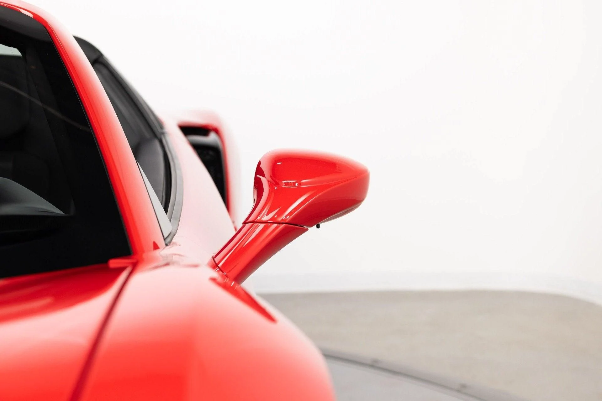 mph037_76064743_Used_2020_Ferrari_488_Pista_Spider_1782826888_1680410a16
