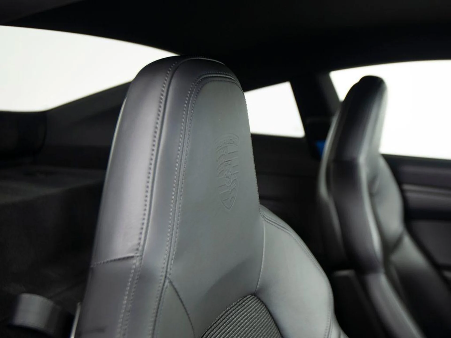 mph037_76302111_FK_Csa_F2ai_H77_Pho_C_Bb_E6l_Omzcg4_d95cf1d708