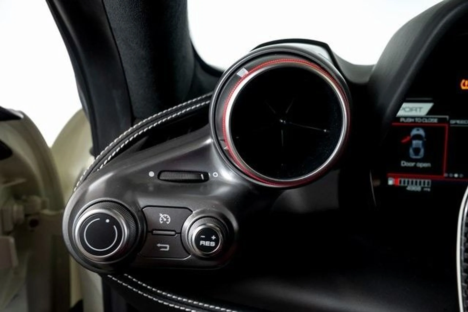 mph037_769597705_ab3fdb2de8c917b0687a32365bfb2f75x_8ff928bcd4