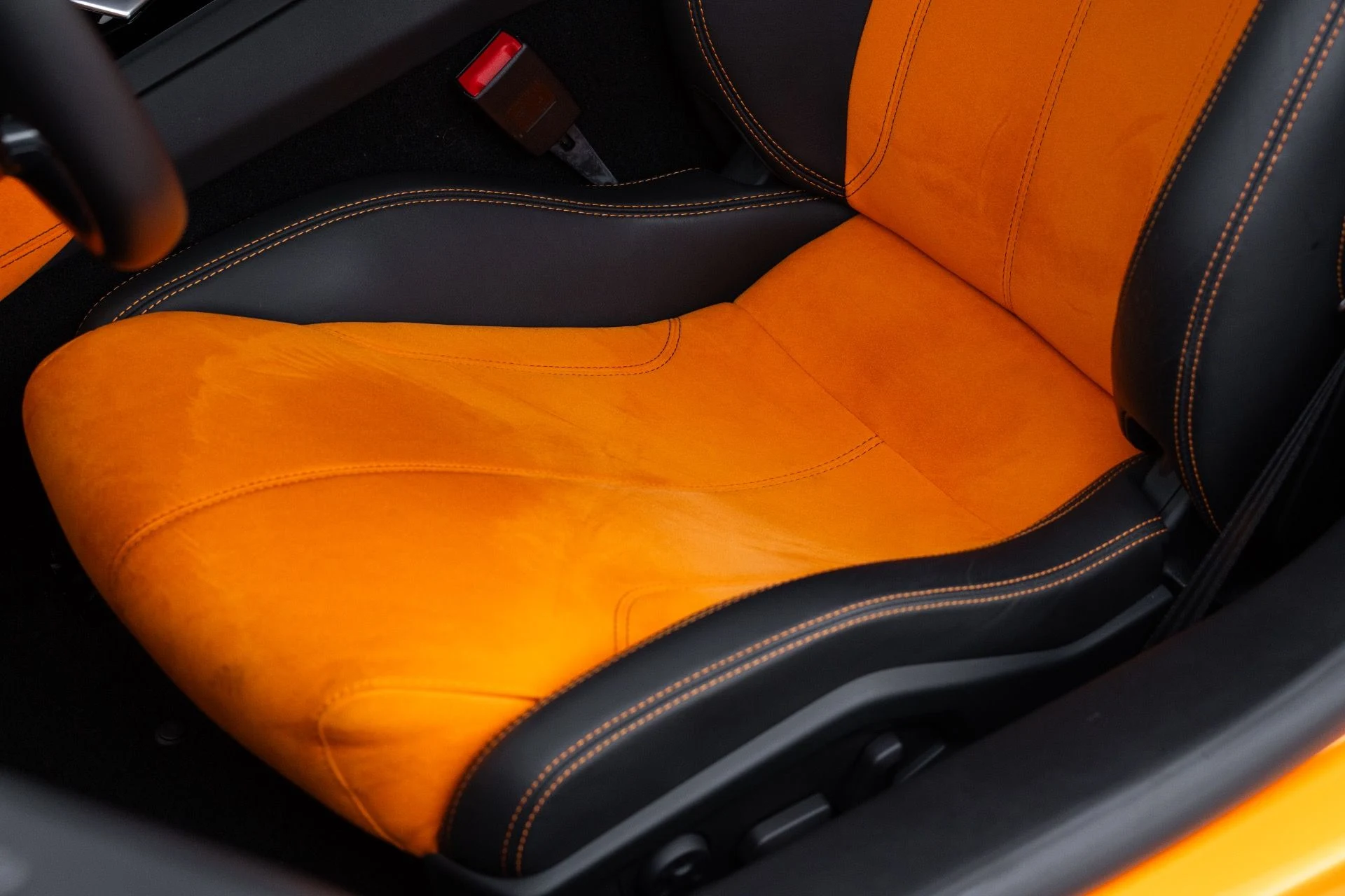 mph037_769991218_Used_2016_Lamborghini_Huracan_LP_610_4_1780109643_7bac694525