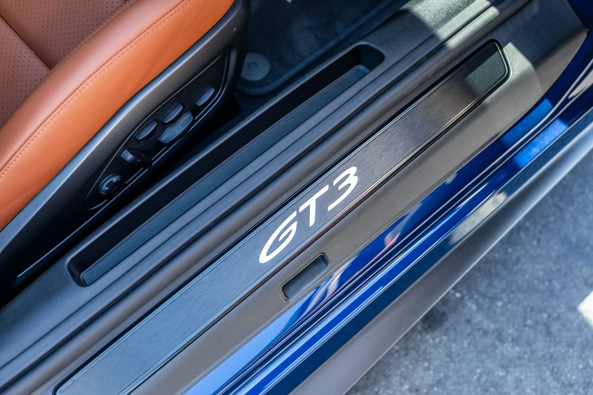 mph037_778655422_Used_2023_Porsche_911_GT_3_Touring_1772137661_a0c45aac01