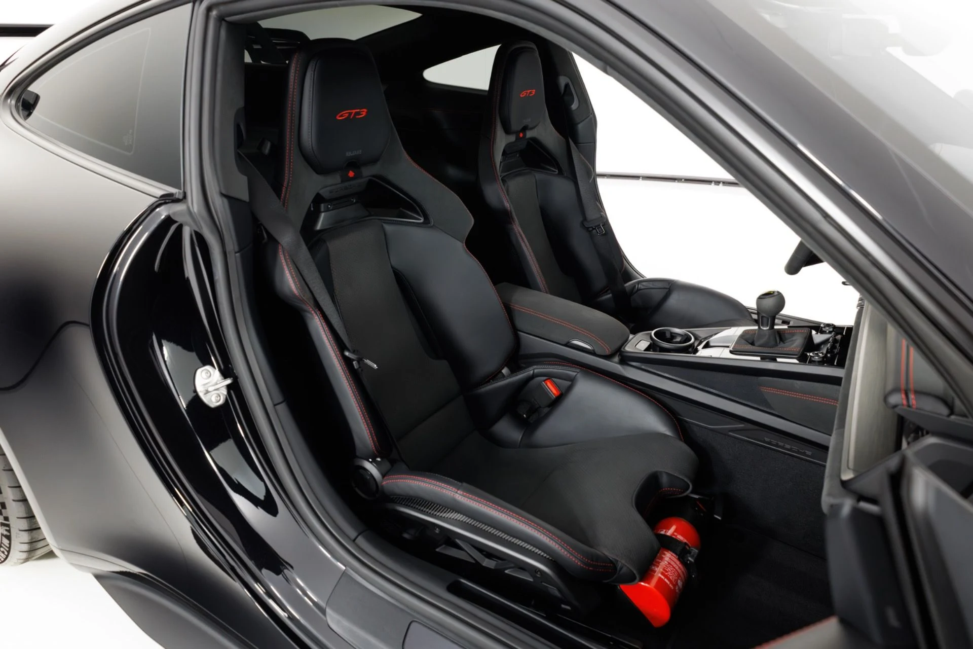 mph037_779613842_Used_2025_Porsche_911_GT_3_1777072064_2533afb120