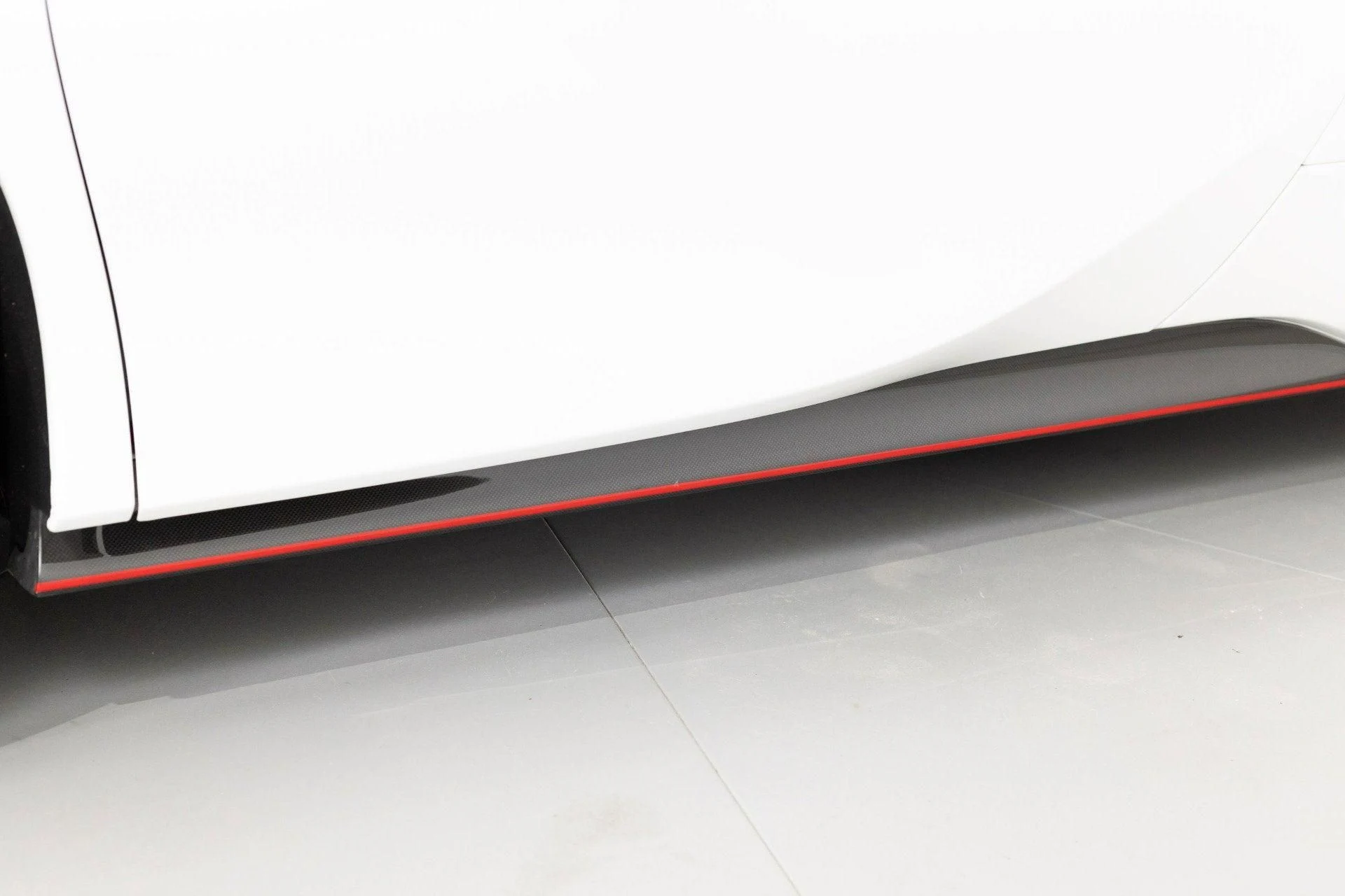 mph037_780778785_Used_2022_Ferrari_SF_90_Spider_1777382759_fad5152c6e