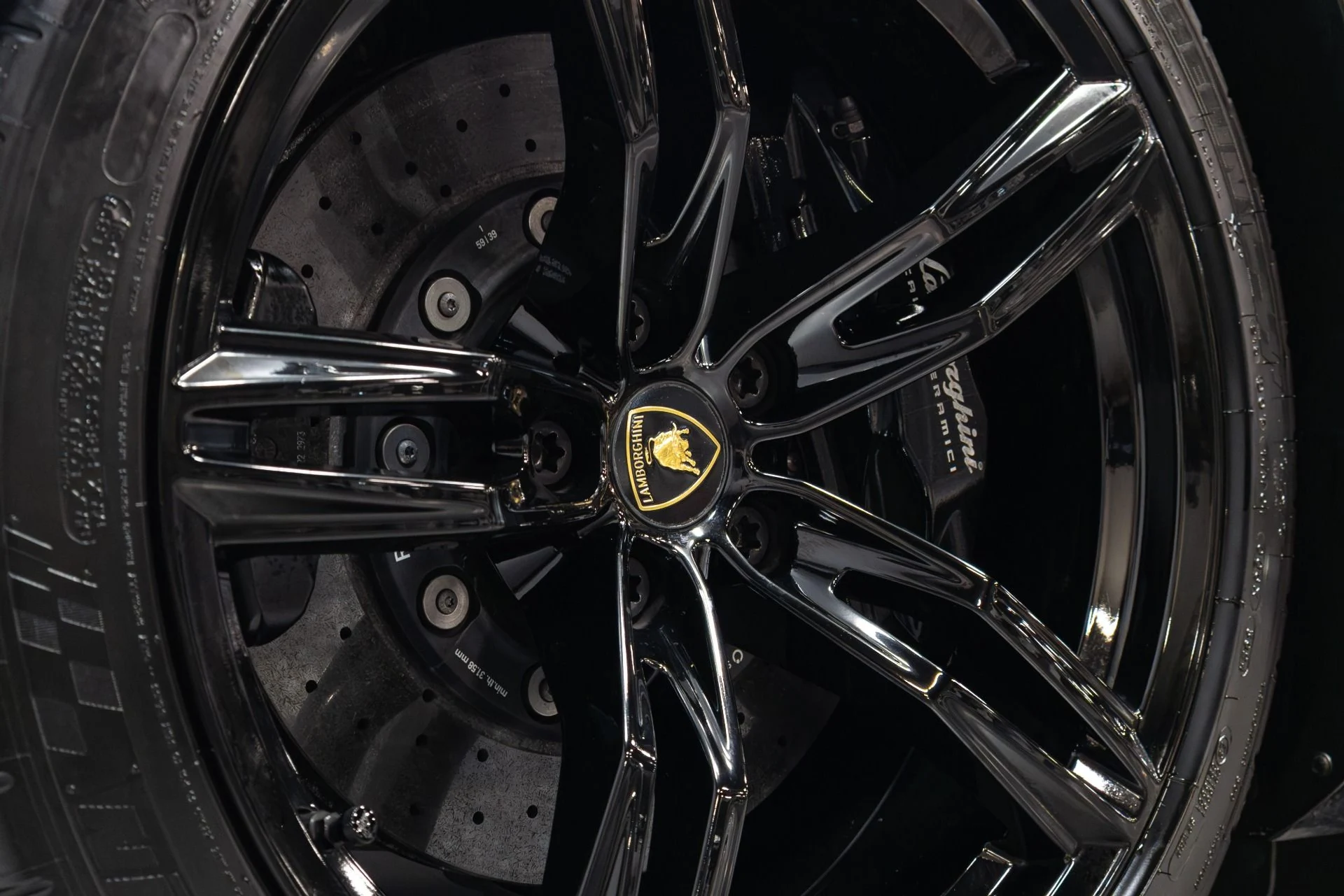 mph037_785364756_Used_2021_Lamborghini_Huracan_EVO_1773475781_03c1a82c2f