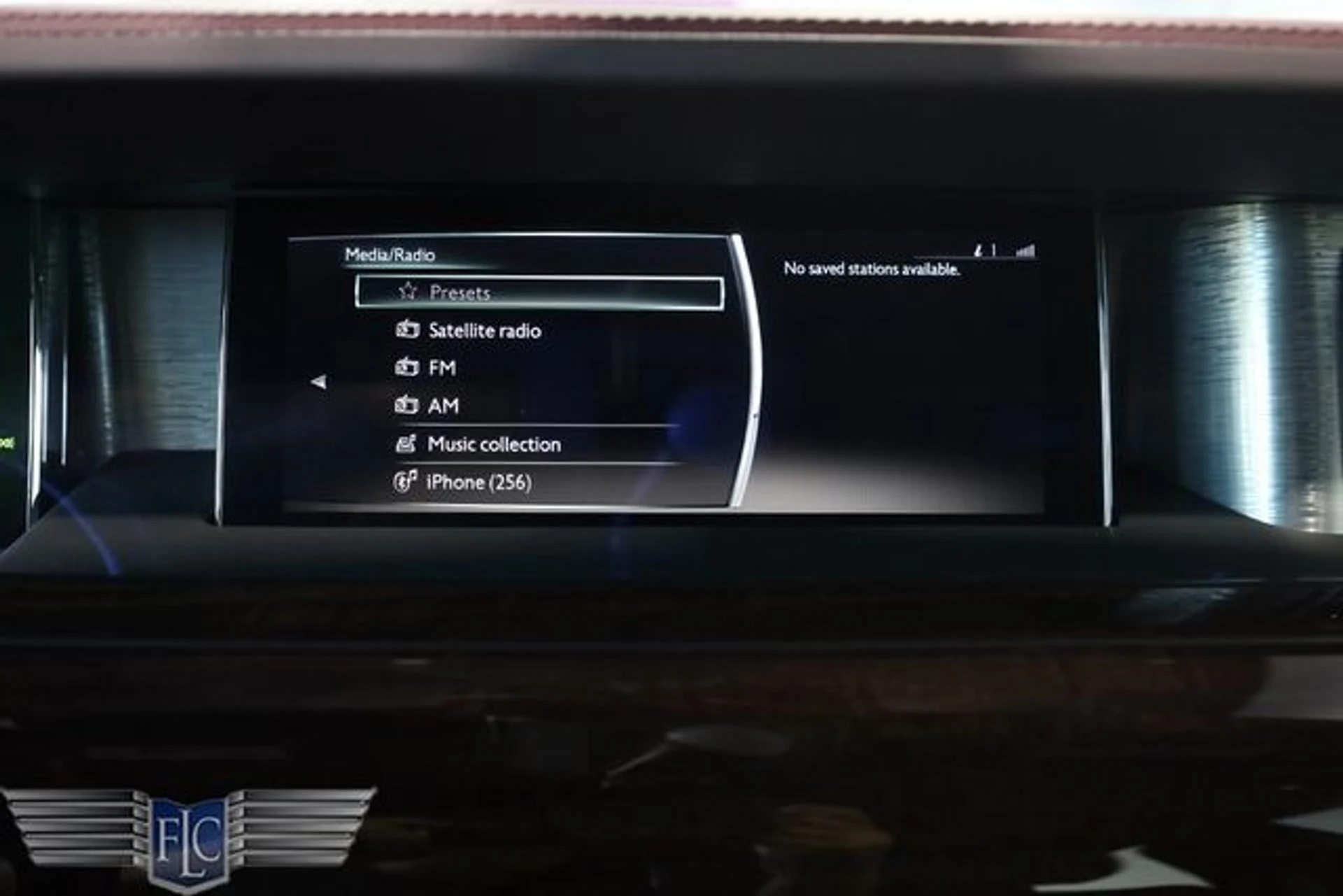 mph037_788264913_used_2018_rolls_royce_phantom_extendedwheelbasesedan_9689_23067531_42_640_c4d6c28f47
