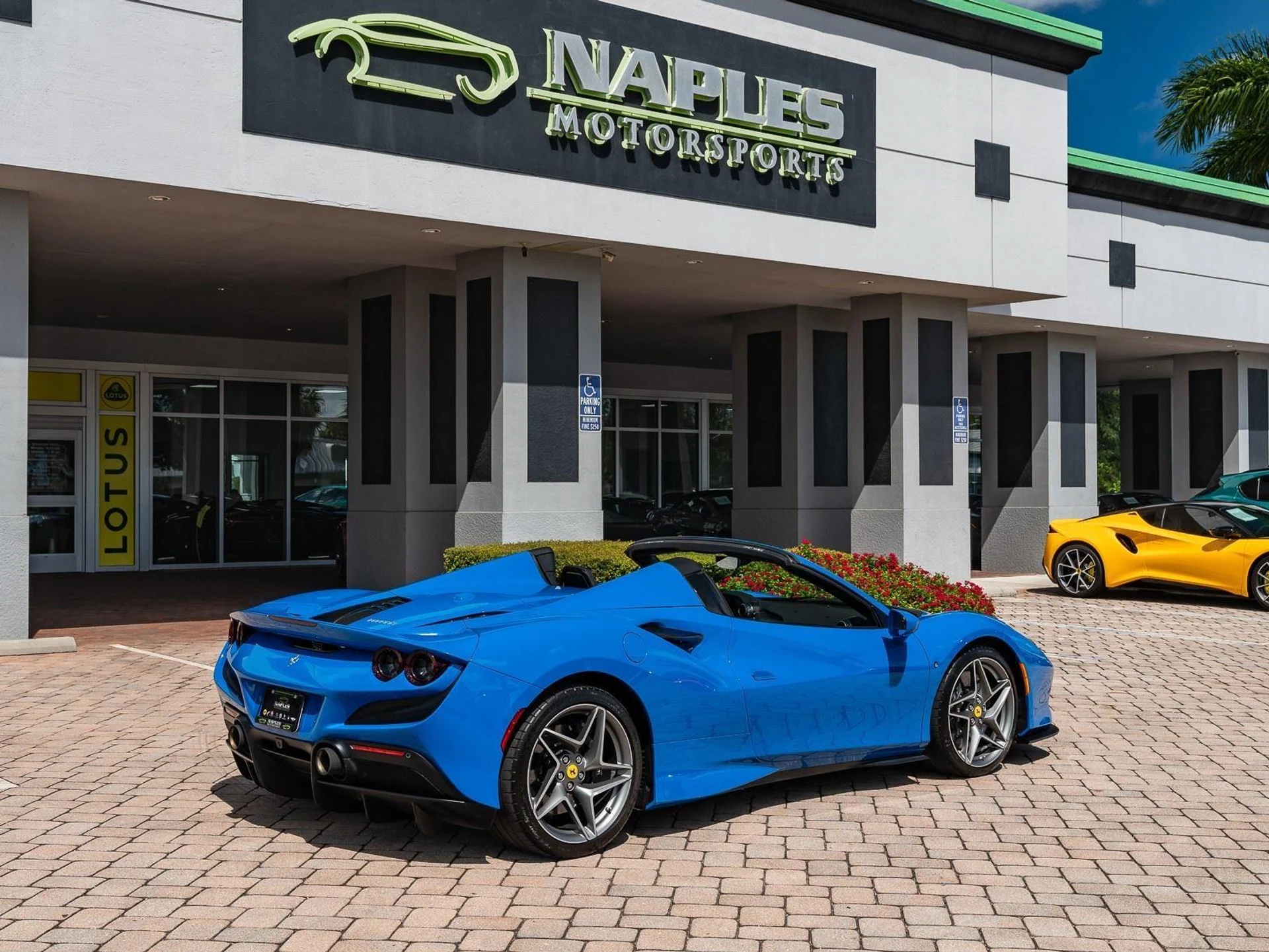 mph037_793507367_Used_2021_Ferrari_F8_Spider_1773864567_6584b91018