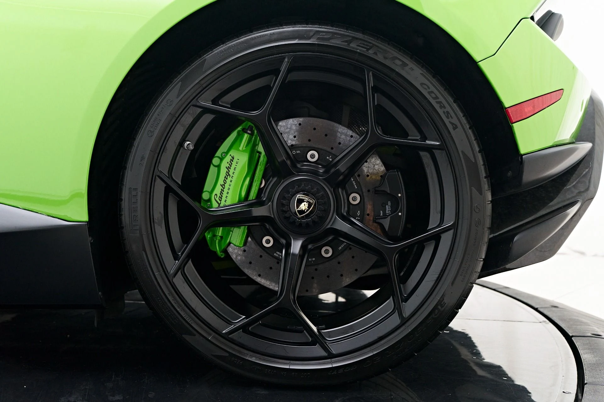 mph037_797224357_Used_2019_Lamborghini_Huracan_Performante_1757626077_cb552be162