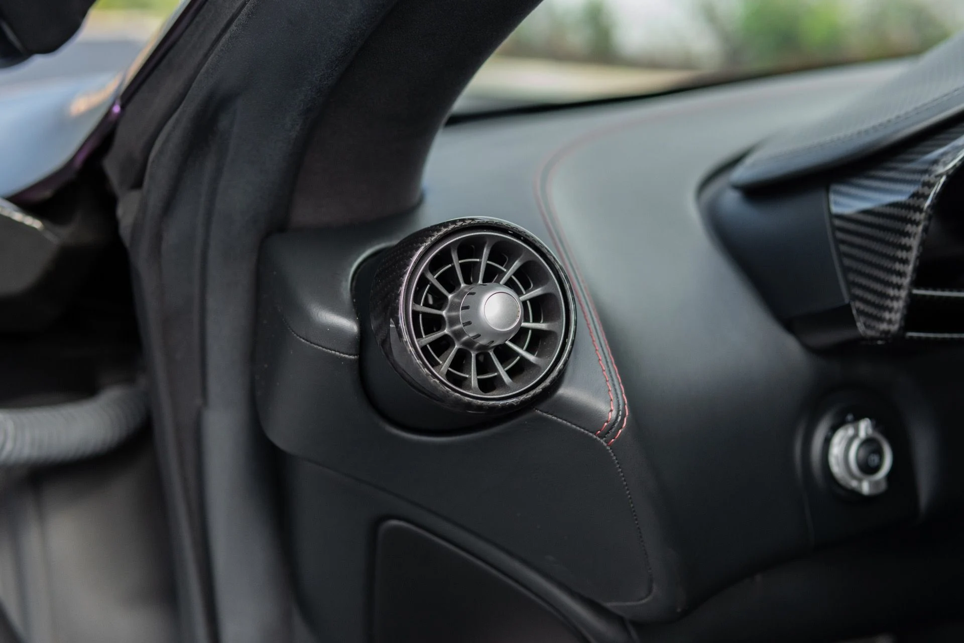 mph037_798721964_Used_2013_Mc_Laren_MP_4_12_C_Spider_1769458558_d495ebb30f