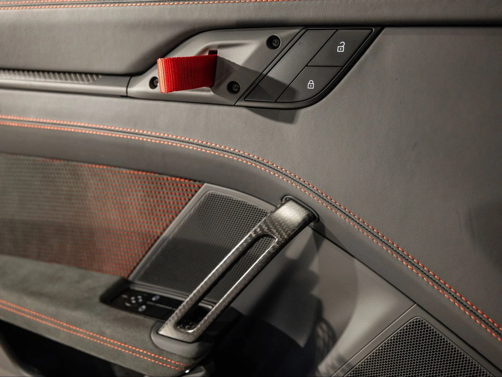 mph037_800045429_63df04bee205cc9a179bdb94aa0acdb1_0e09439200