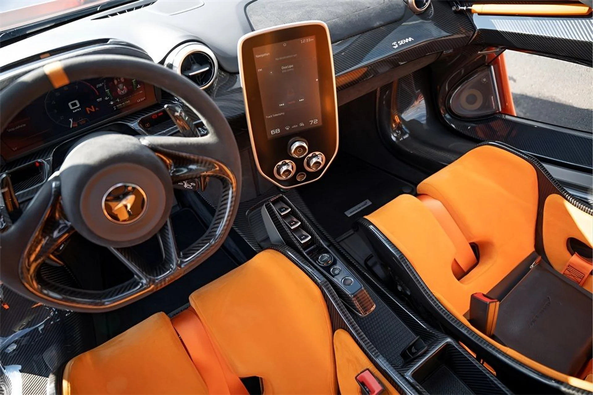 mph037_801345480_image_39_53f5cbadd5